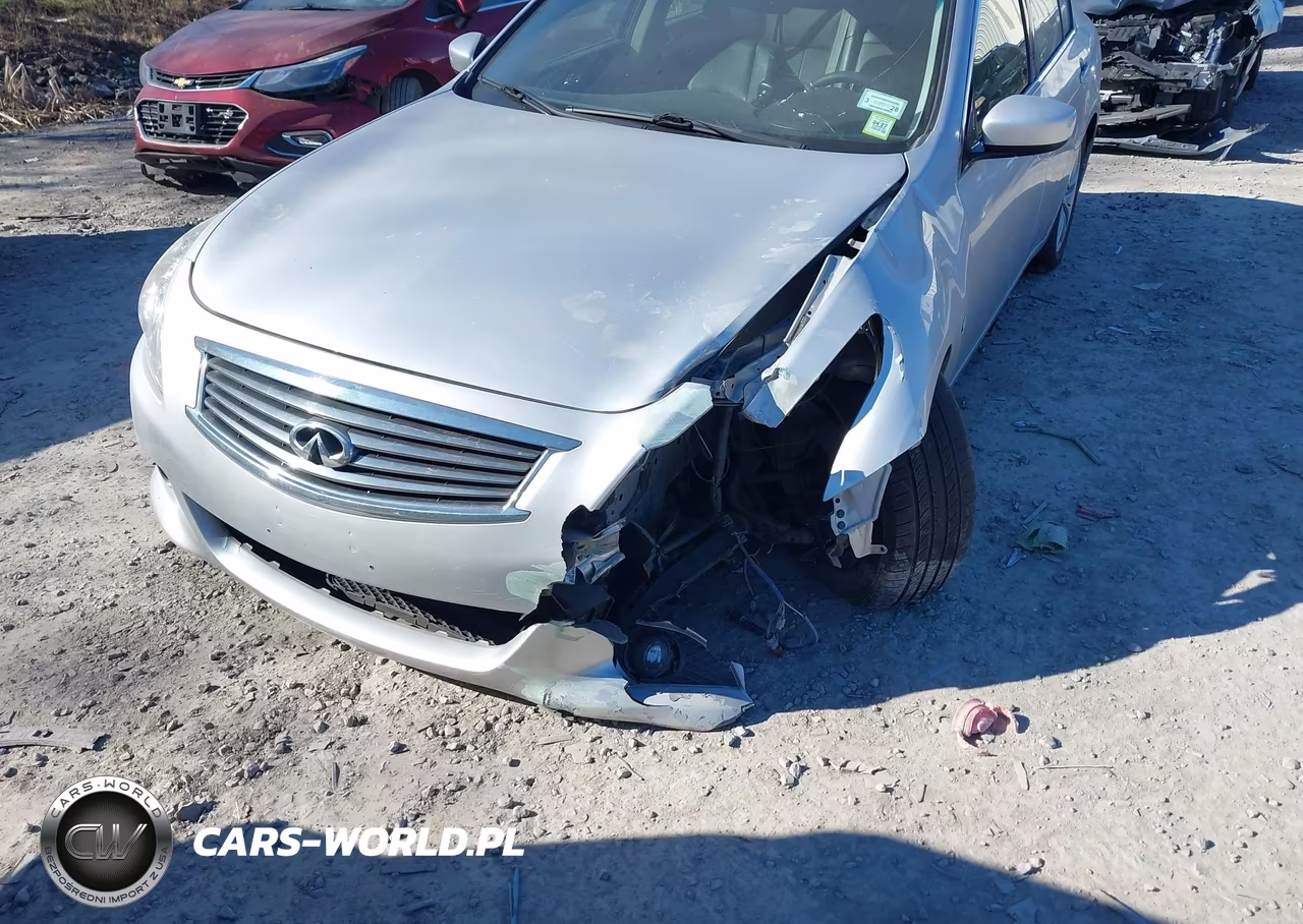 2015 Infiniti Q40 VIN:JN1CV6AR0FM520377 - 6