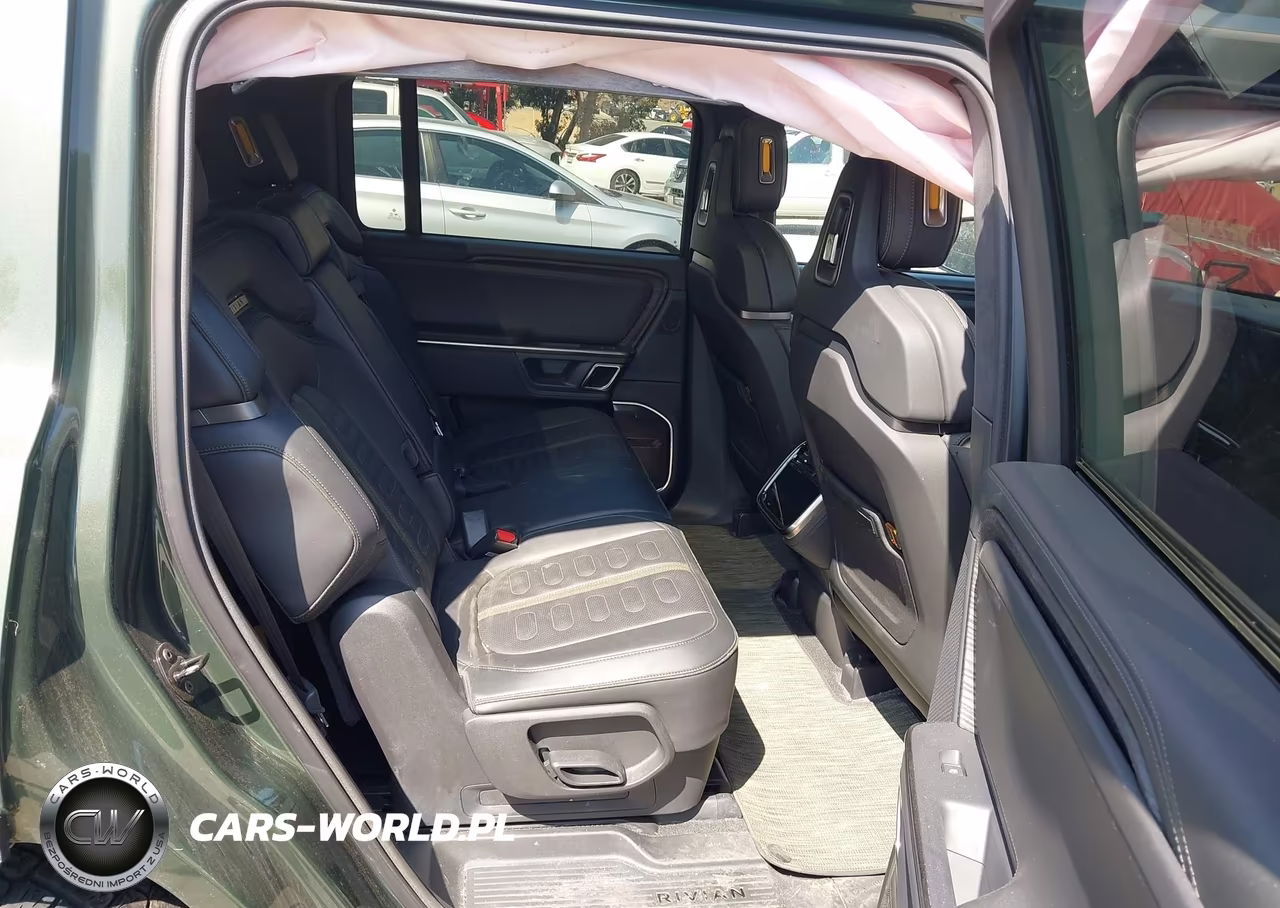 2023 Rivian R1S Adventure VIN:7PDSGABA1PN020926 - 8