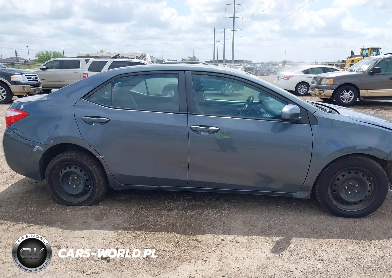 2015 Toyota Corolla Le VIN:5YFBURHE4FP254567 - 14