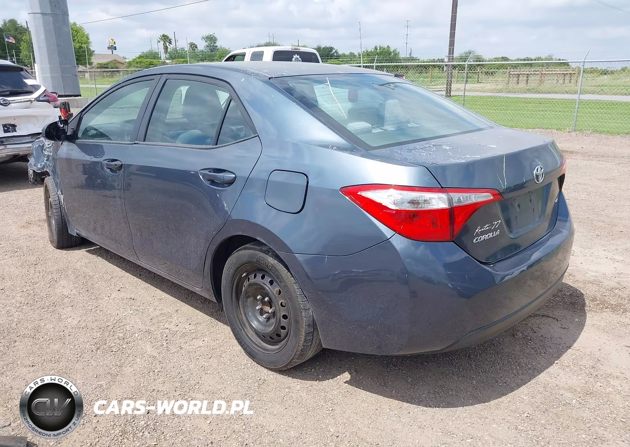 2015 Toyota Corolla Le VIN:5YFBURHE4FP254567 - 3