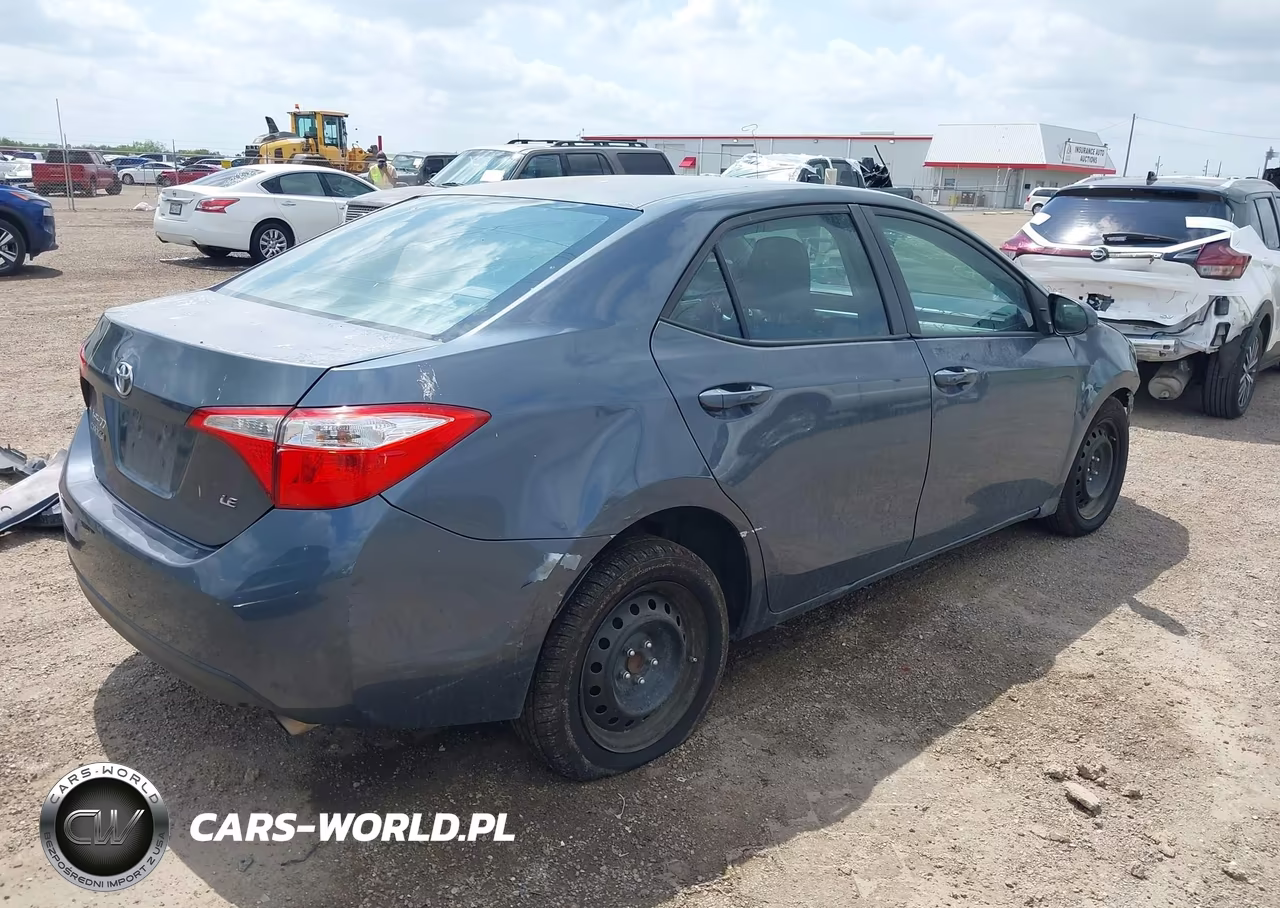 2015 Toyota Corolla Le VIN:5YFBURHE4FP254567 - 4