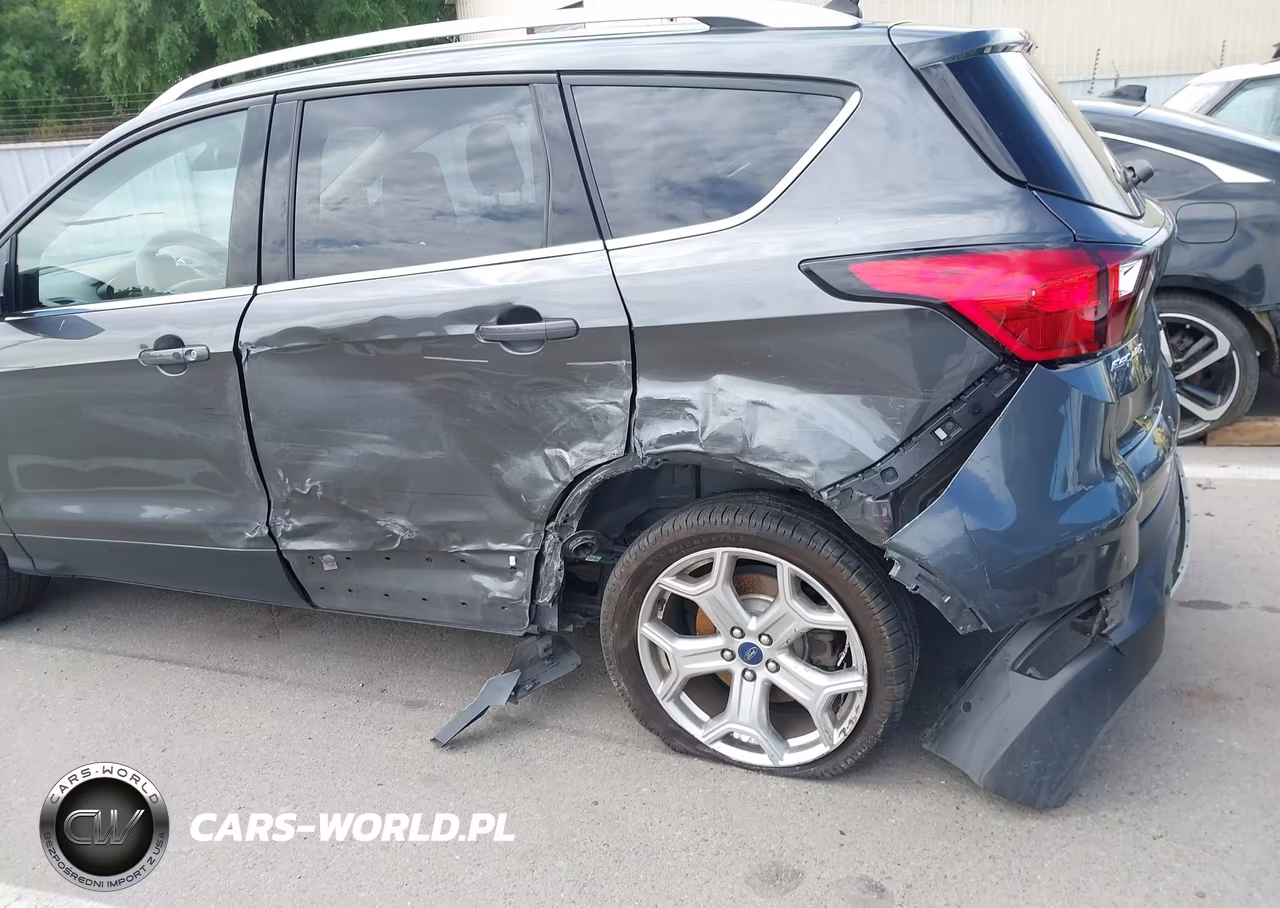 2019 Ford Escape Titanium VIN:1FMCU0J94KUB62803 - 13