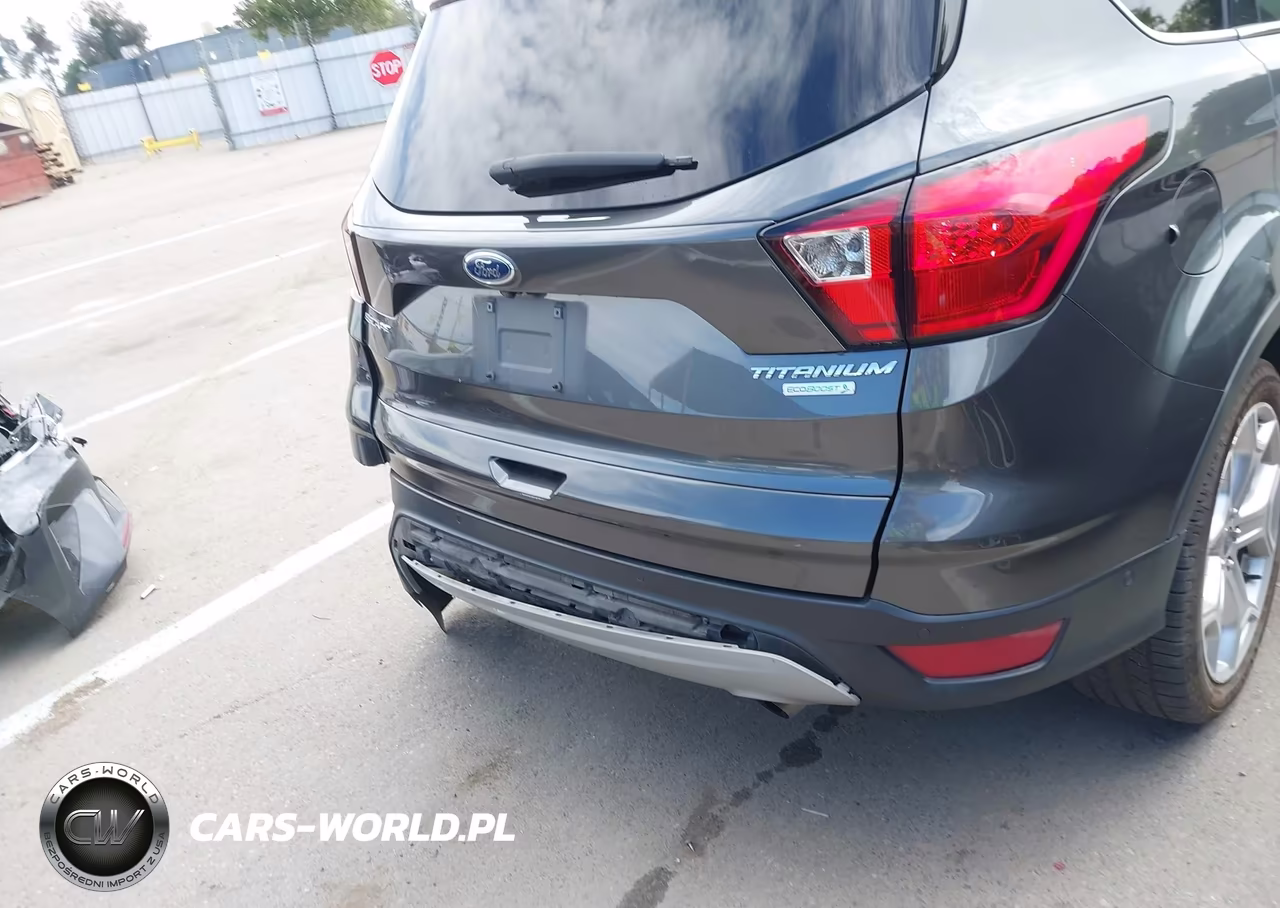 2019 Ford Escape Titanium VIN:1FMCU0J94KUB62803 - 15