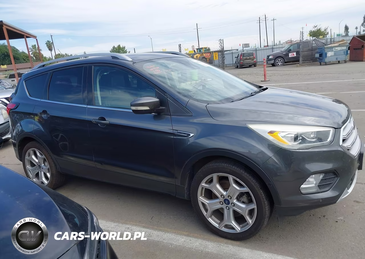2019 Ford Escape Titanium VIN:1FMCU0J94KUB62803 - 19