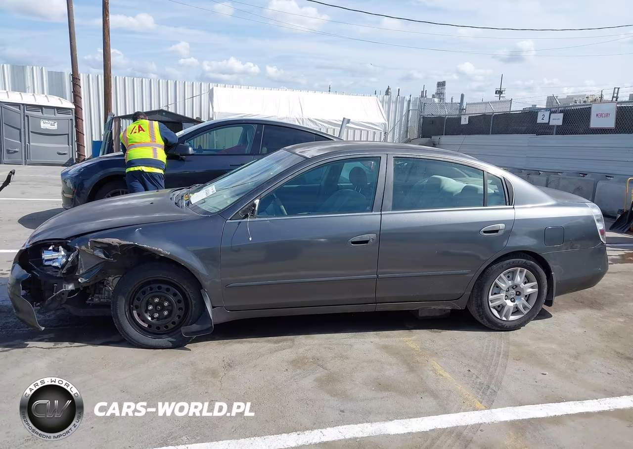 2004 Nissan Altima 2.5 S VIN:1N4AL11D24C144484 - 13