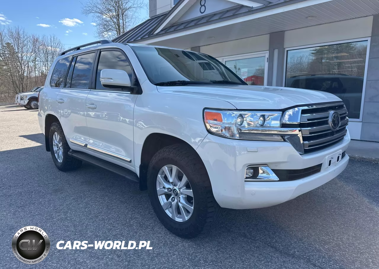 2017 Toyota Land Cruiser Base