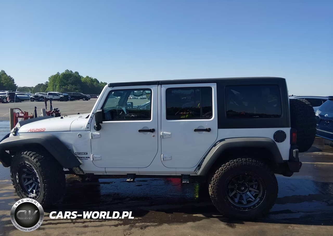 2014 Jeep Wrangler Unlimited Sport VIN:1C4HJWDG7EL139672 - 14