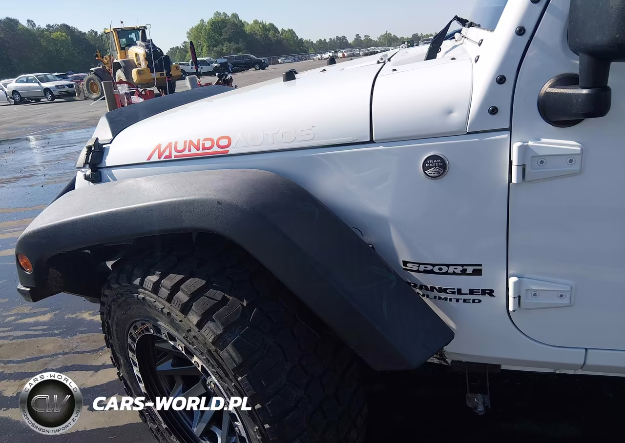 2014 Jeep Wrangler Unlimited Sport VIN:1C4HJWDG7EL139672 - 6