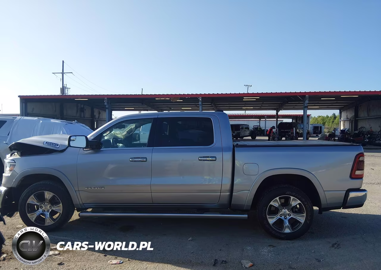 2019 Ram 1500 Laramie 4X2 5'7 Box VIN:1C6RREJT6KN821927 - 14