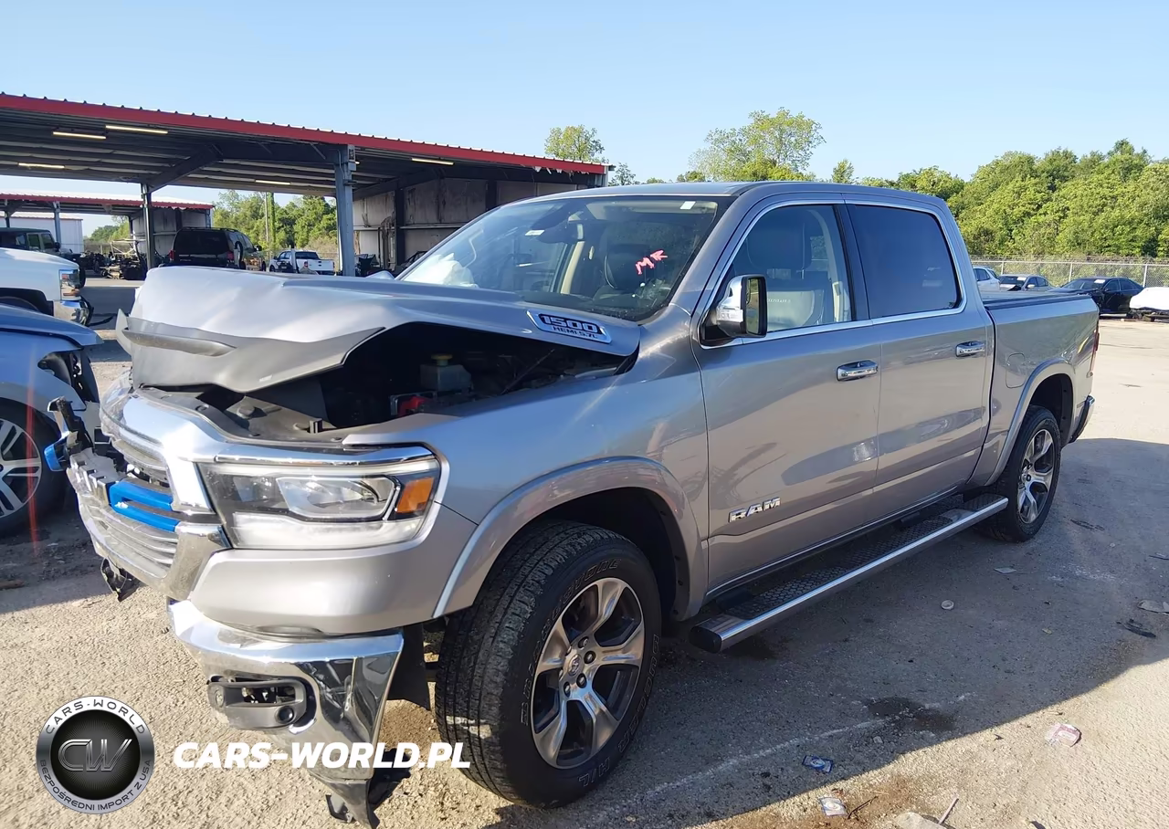 2019 Ram 1500 Laramie 4X2 5'7 Box VIN:1C6RREJT6KN821927 - 2