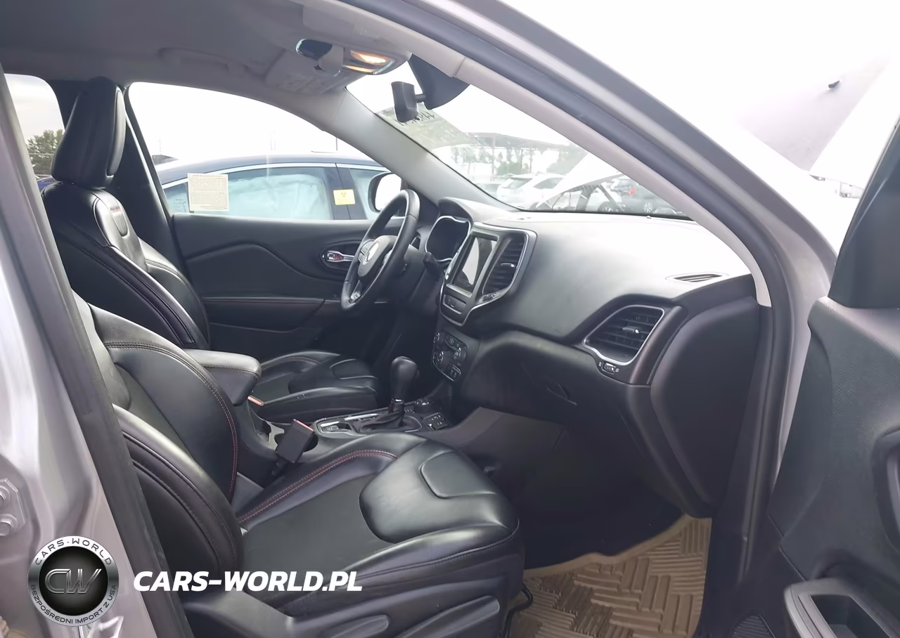 2019 Jeep Cherokee Trailhawk 4X4 VIN:1C4PJMBXXKD461733 - 5