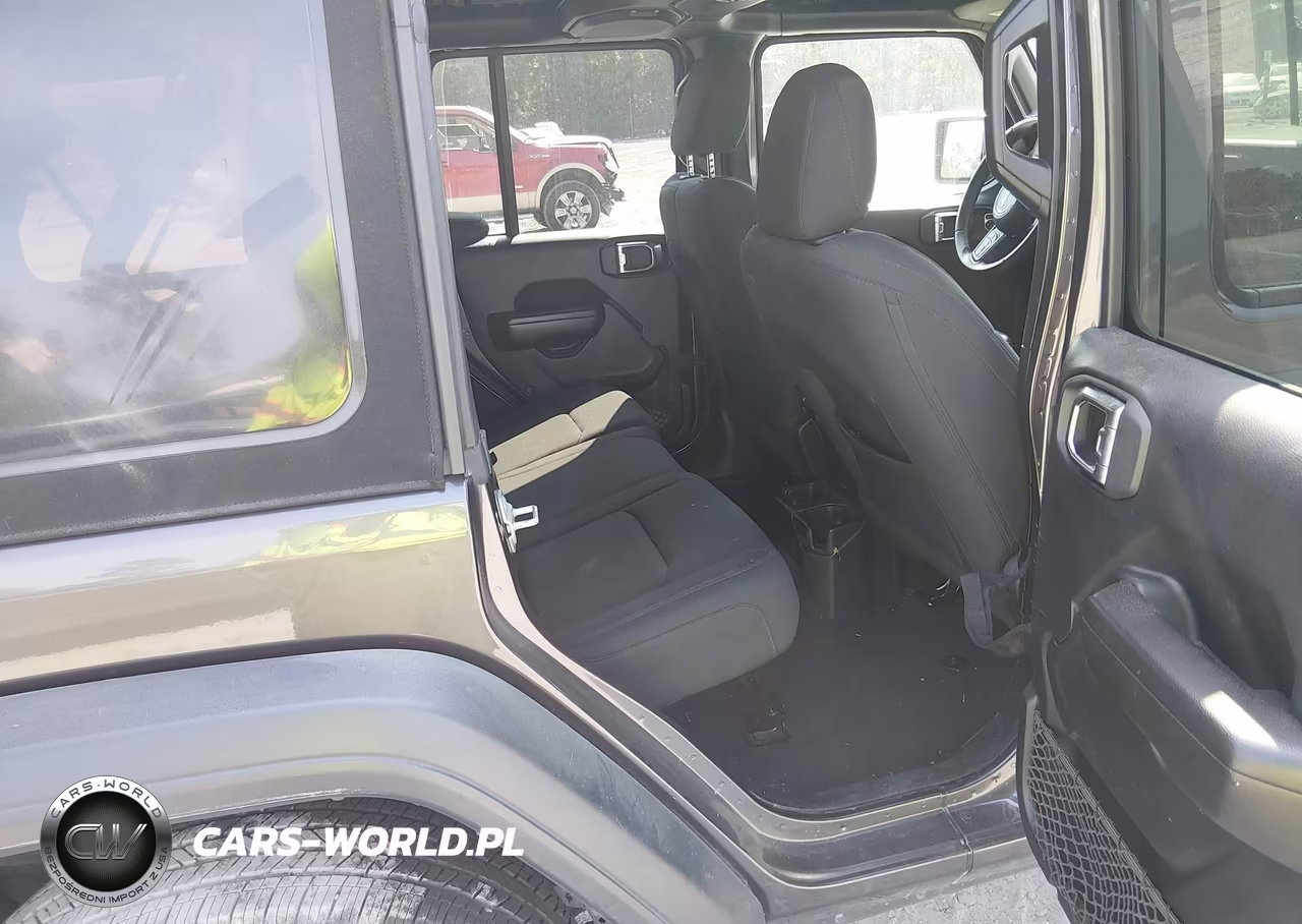 2018 Jeep Wrangler Unlimited Sport S 4X4 VIN:1C4HJXDG8JW154339 - 8