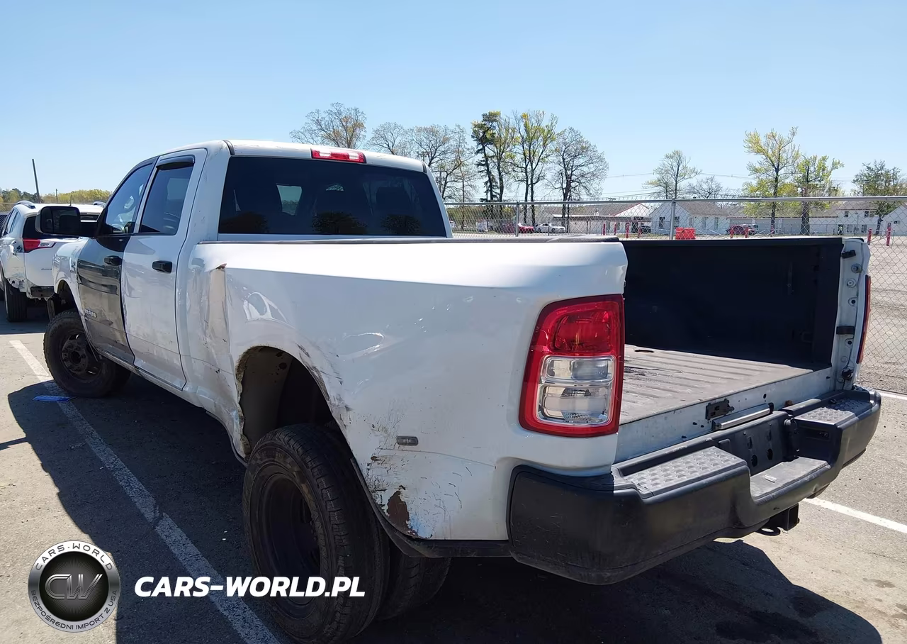 2022 Ram 3500 Tradesman 4X4 8' Box VIN:3C63RRGL7NG104826 - 3