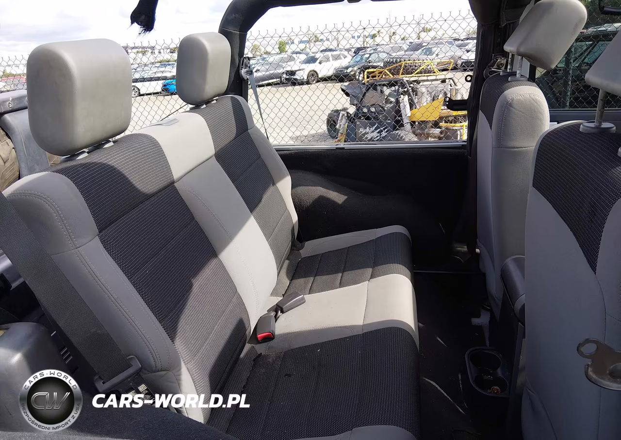 2007 Jeep Wrangler X VIN:1J4FA24137L117094 - 8
