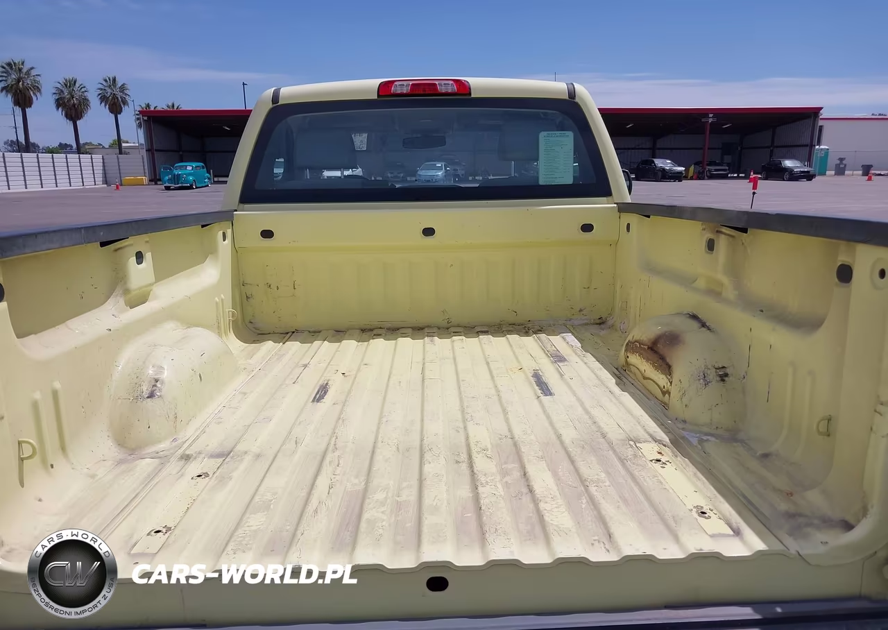 2018 Chevrolet Silverado 1500 Wt VIN:1GCNCNEH6JZ307789 - 8