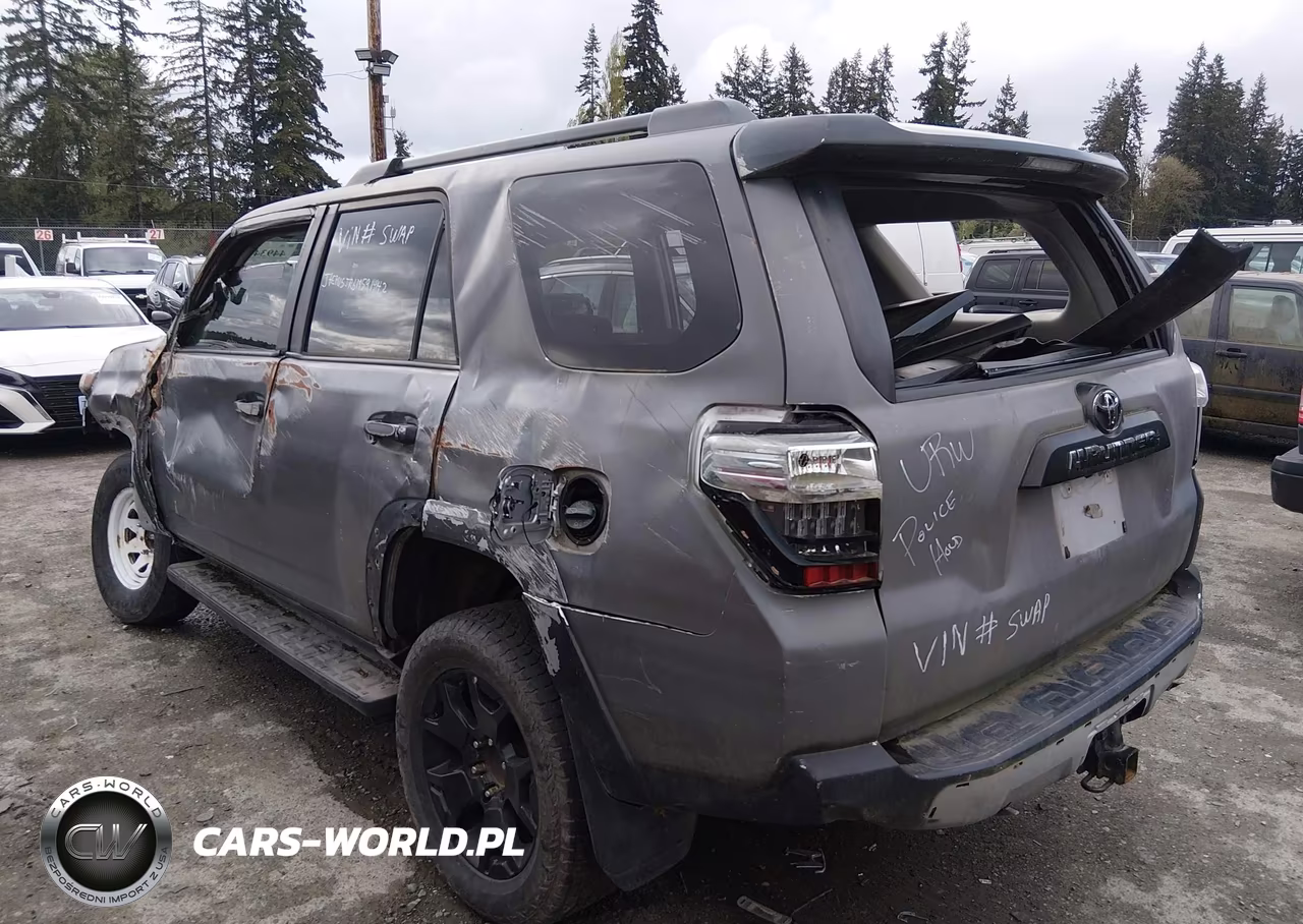 2021 Toyota 4Runner Trd Off Road VIN:JTEPU5JR6M5914142 - 3