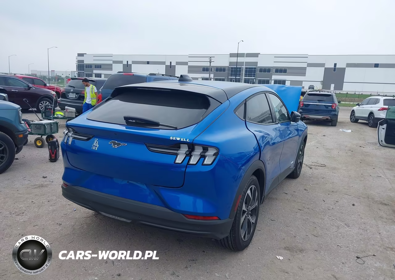 2025 Ford Mustang Mach-E Select VIN:3FMTK1R48SMA09785 - 4