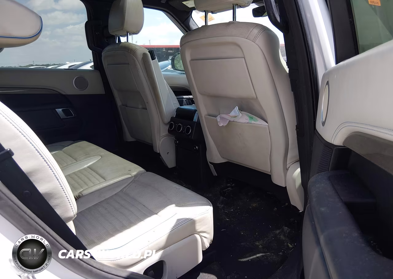 2018 Land Rover Discovery Hse VIN:SALRR2RVXJA073422 - 8