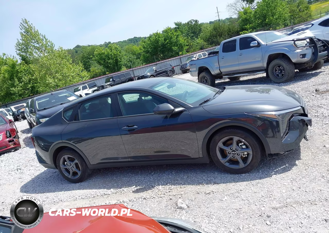 2025 Kia K4 Lxs VIN:3KPFT4DE0SE097757 - 13