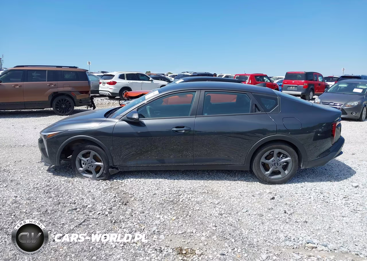 2025 Kia K4 Lxs VIN:3KPFT4DE0SE097757 - 14