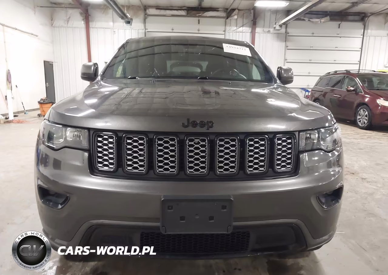2019 Jeep Grand Cherokee Altitude 4X4 VIN:1C4RJFAG4KC611024 - 12