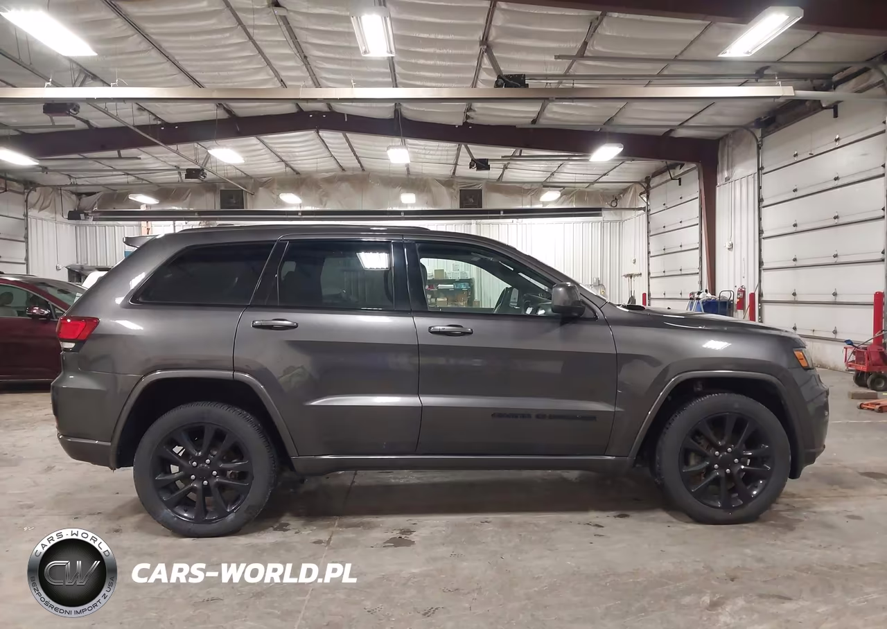 2019 Jeep Grand Cherokee Altitude 4X4 VIN:1C4RJFAG4KC611024 - 13