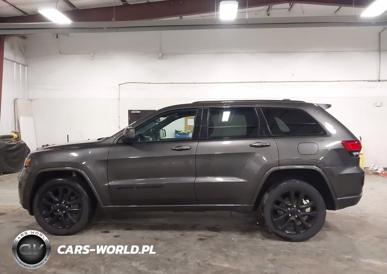2019 Jeep Grand Cherokee Altitude 4X4 VIN:1C4RJFAG4KC611024 - 14