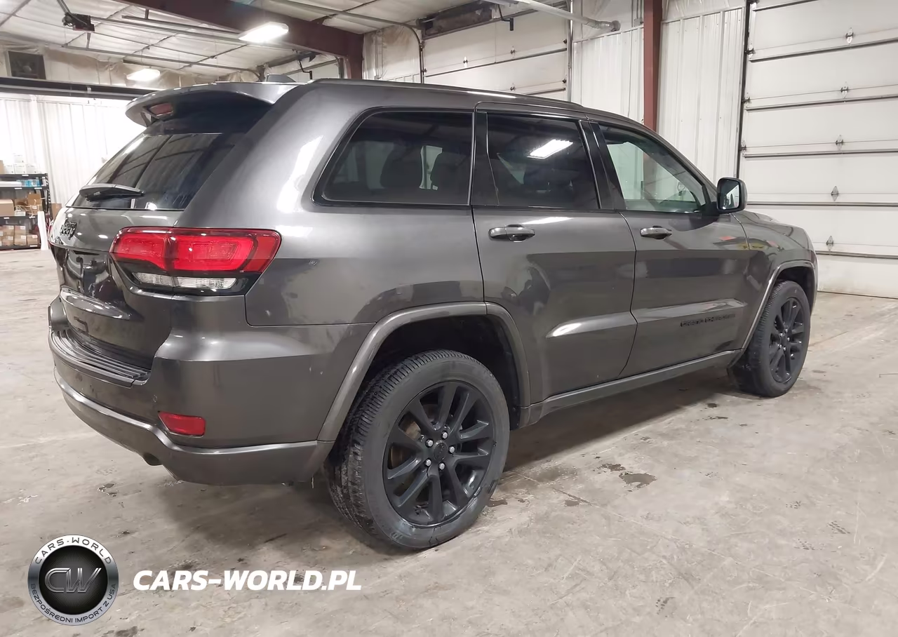 2019 Jeep Grand Cherokee Altitude 4X4 VIN:1C4RJFAG4KC611024 - 4