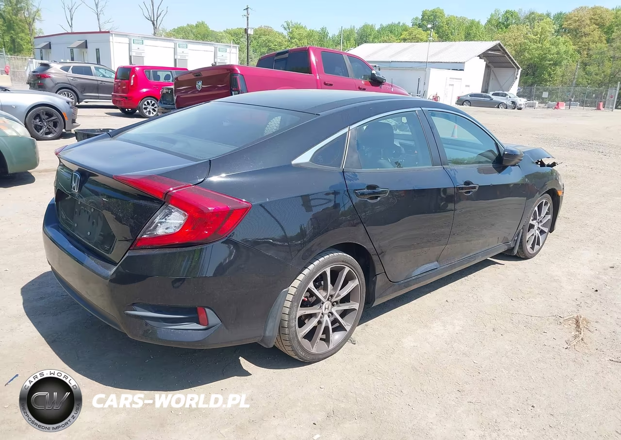 2018 Honda Civic Lx VIN:2HGFC2F52JH573819 - 4