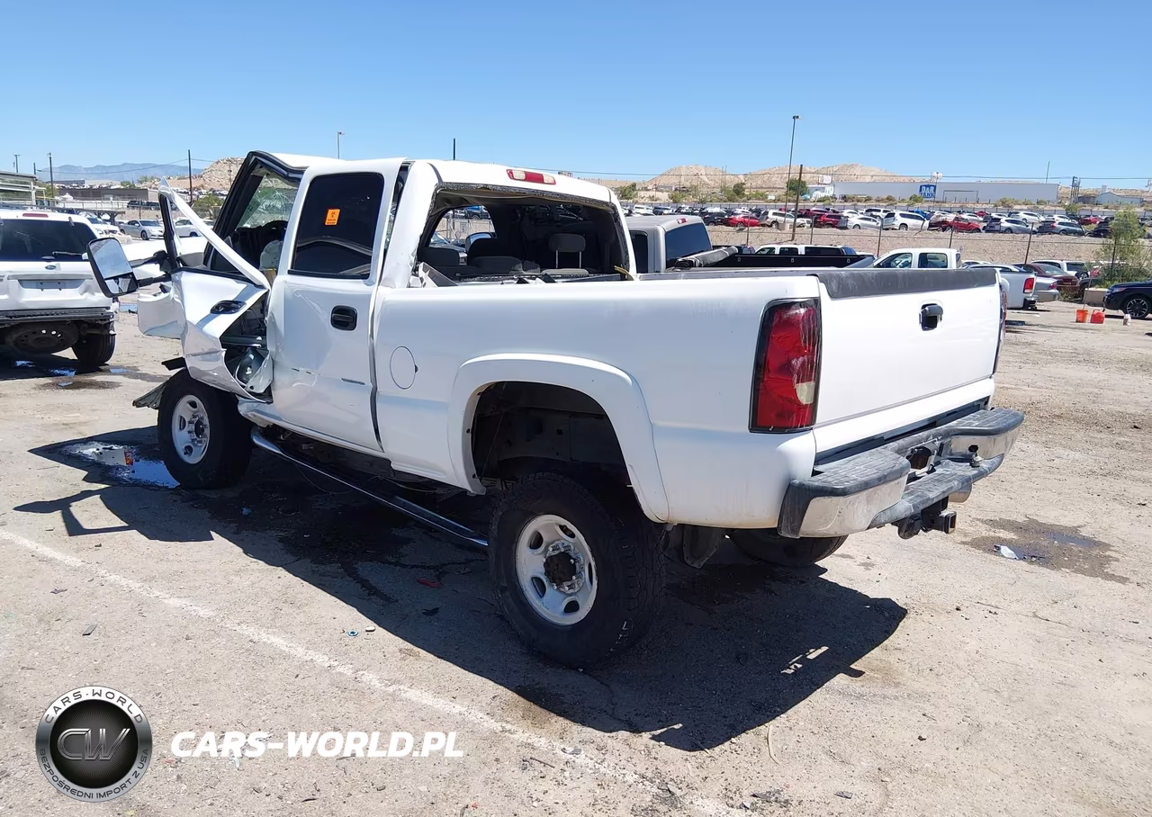 2004 Chevrolet Silverado 2500Hd Ls VIN:1GCHC23204F231485 - 3
