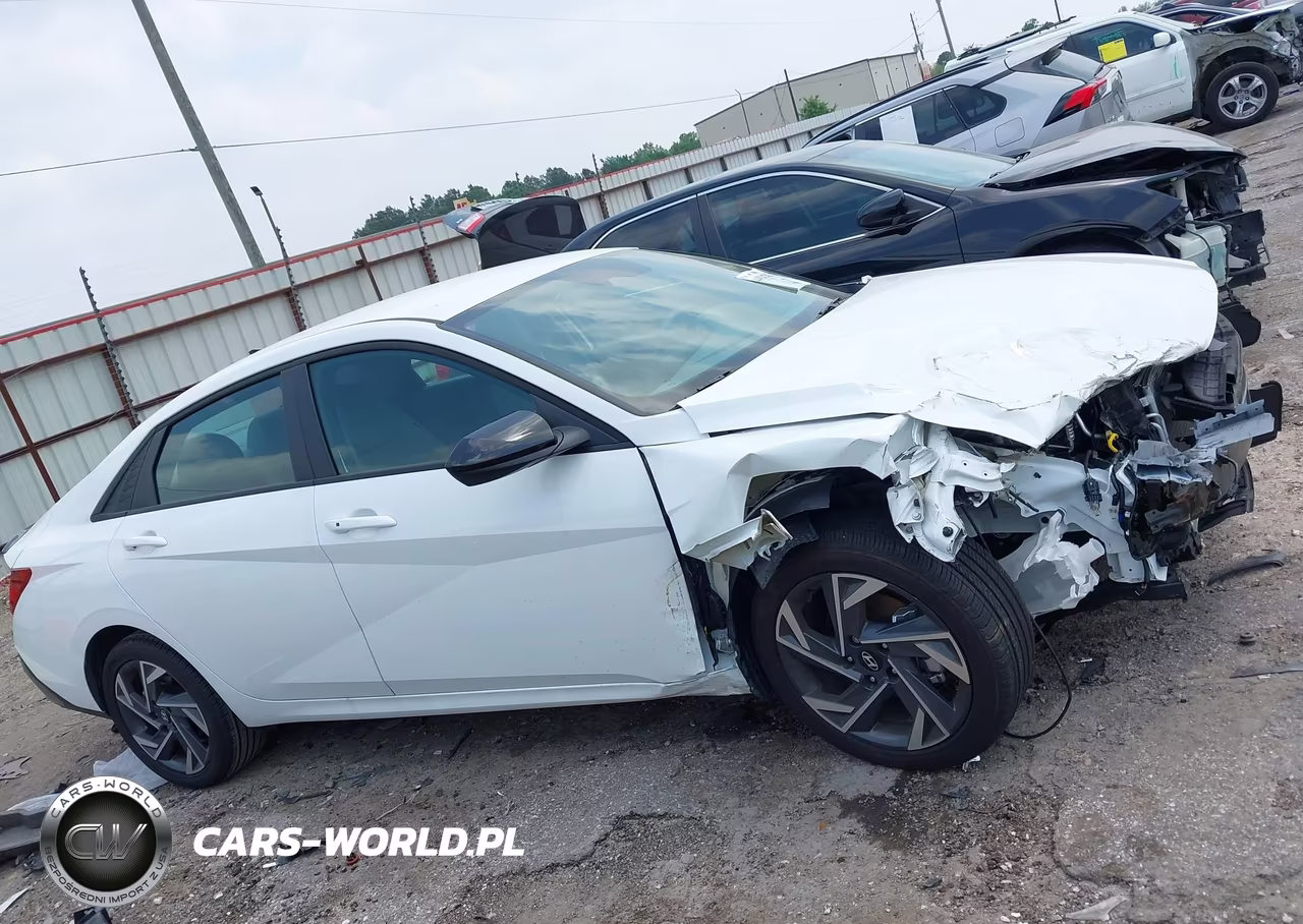 2025 Hyundai Elantra Sel Sport VIN:KMHLM4DG6SU087149 - 13