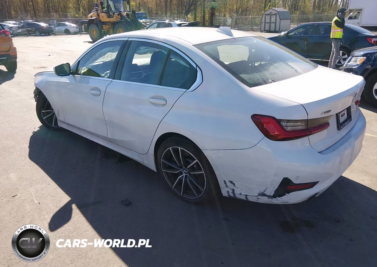 2020 BMW 330I xDrive VIN:3MW5R7J03L8B06002 - 3