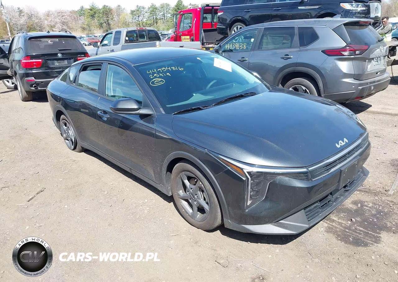 2025 Kia K4 Lxs