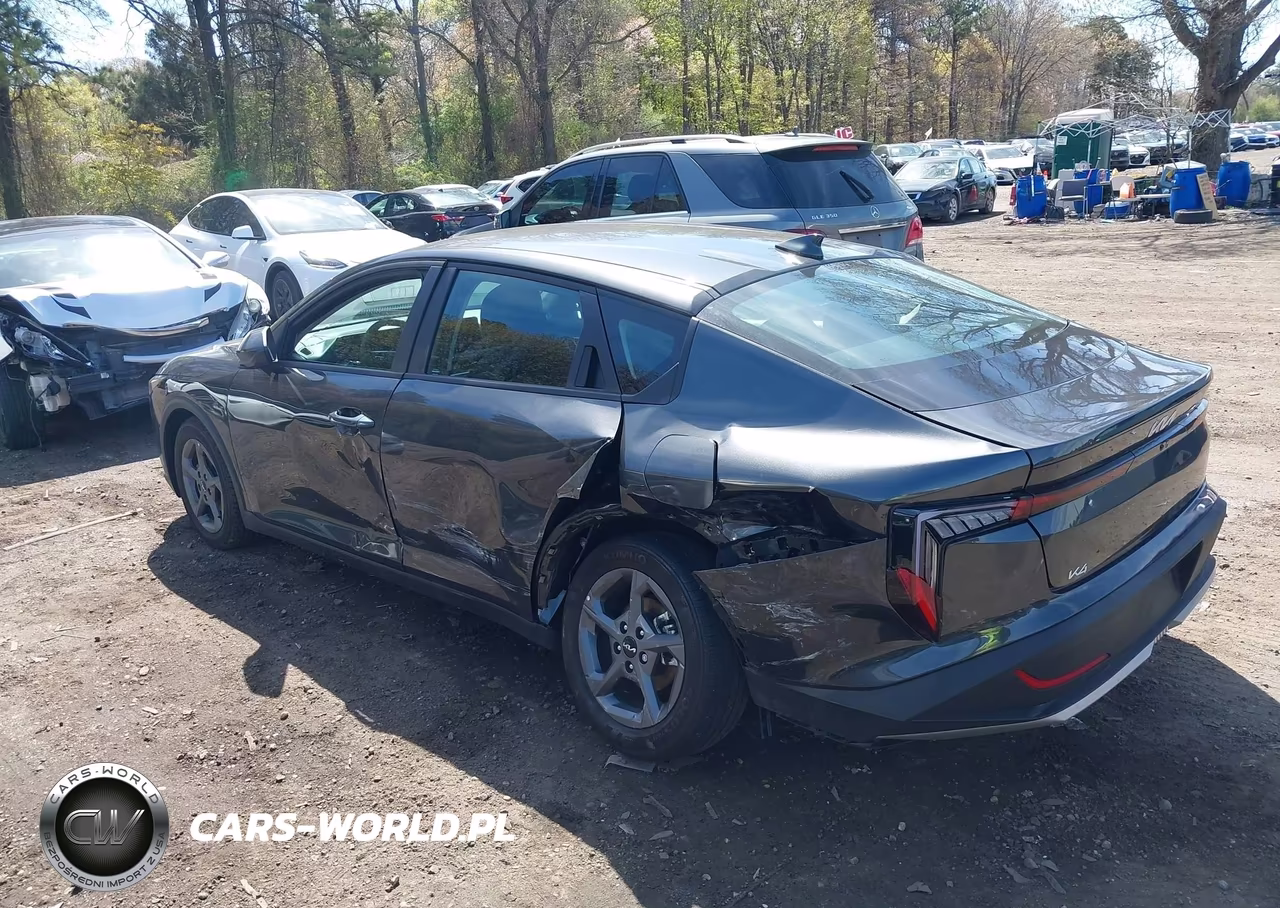 2025 Kia K4 Lxs VIN:3KPFT4DE2SE142200 - 14