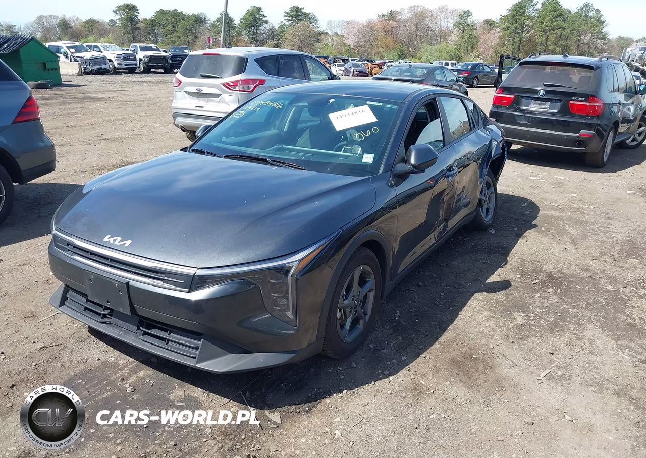 2025 Kia K4 Lxs VIN:3KPFT4DE2SE142200 - 2