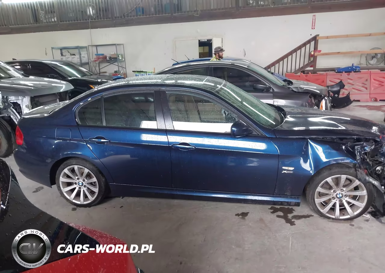 2011 BMW 328I xDrive VIN:WBAPK5G5XBNN81209 - 13