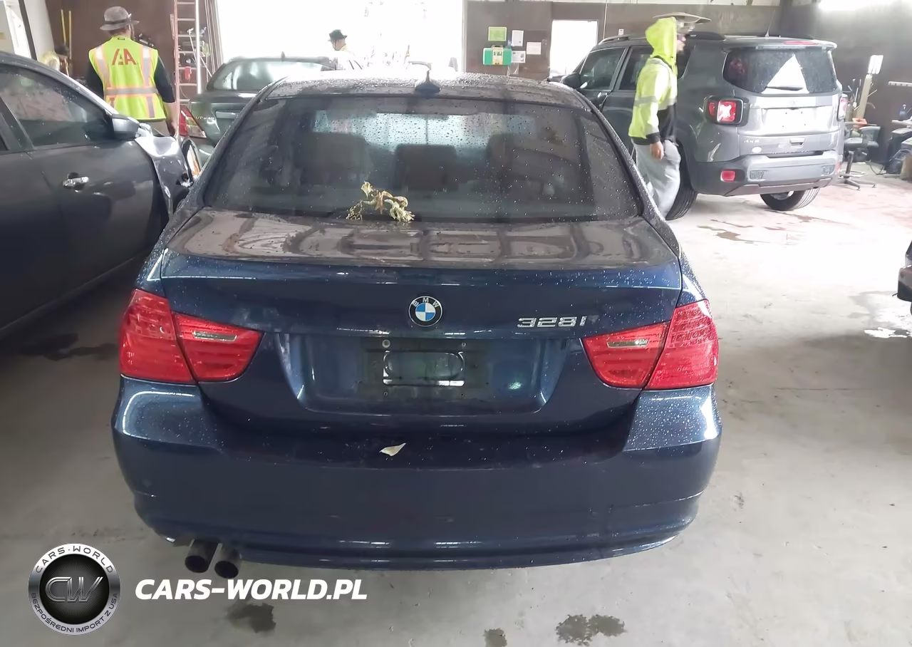 2011 BMW 328I xDrive VIN:WBAPK5G5XBNN81209 - 16