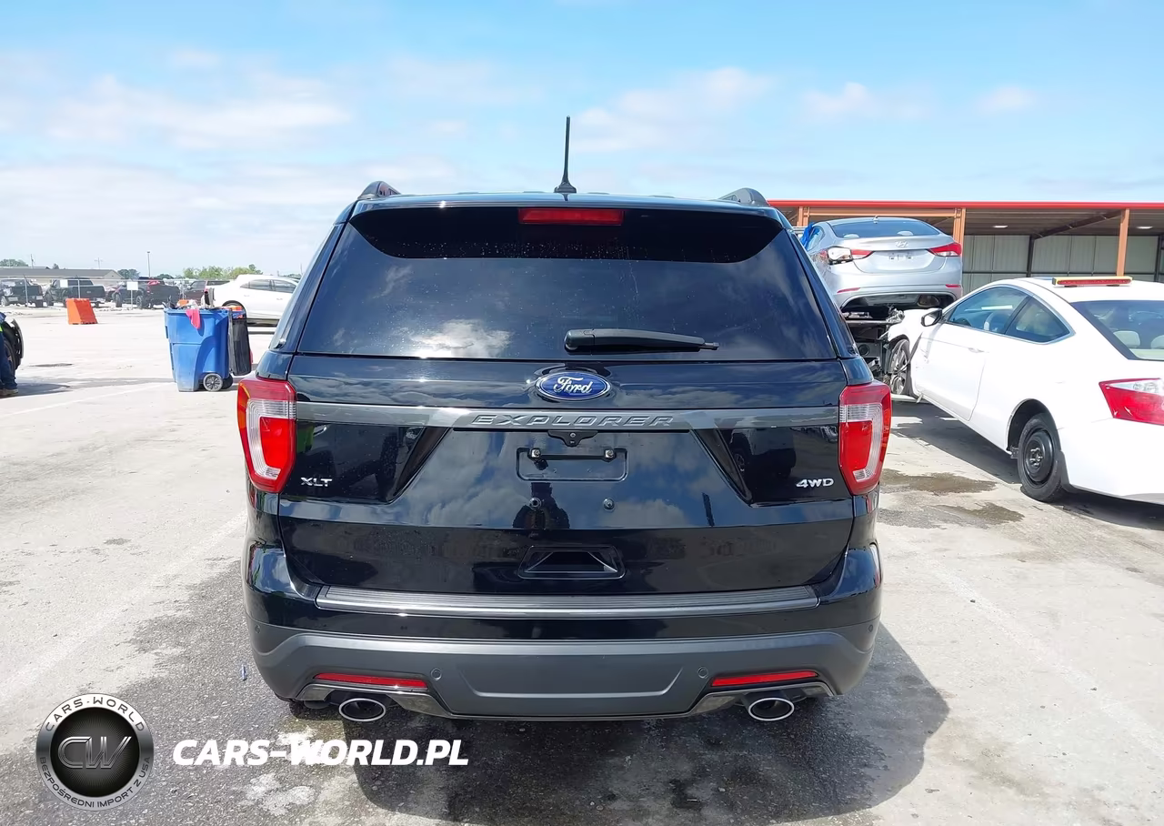 2018 Ford Explorer Xlt VIN:1FM5K8D86JGC54606 - 16
