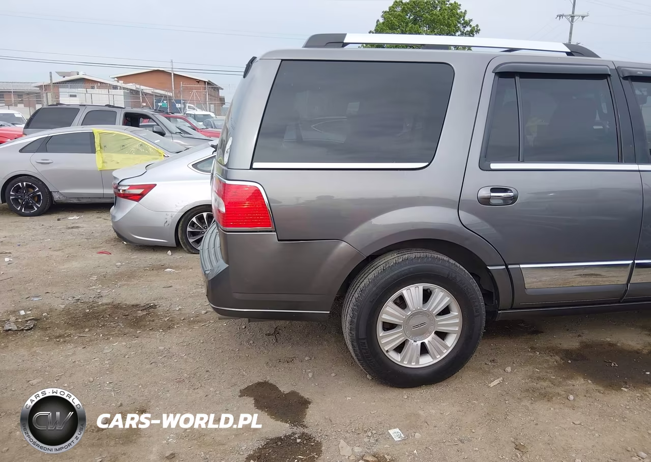 2014 Lincoln Navigator VIN:5LMJJ2H59EEL04735 - 17