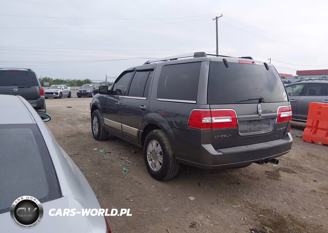 2014 Lincoln Navigator VIN:5LMJJ2H59EEL04735 - 3