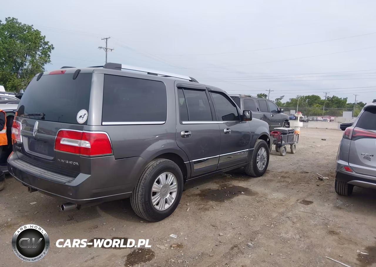 2014 Lincoln Navigator VIN:5LMJJ2H59EEL04735 - 4