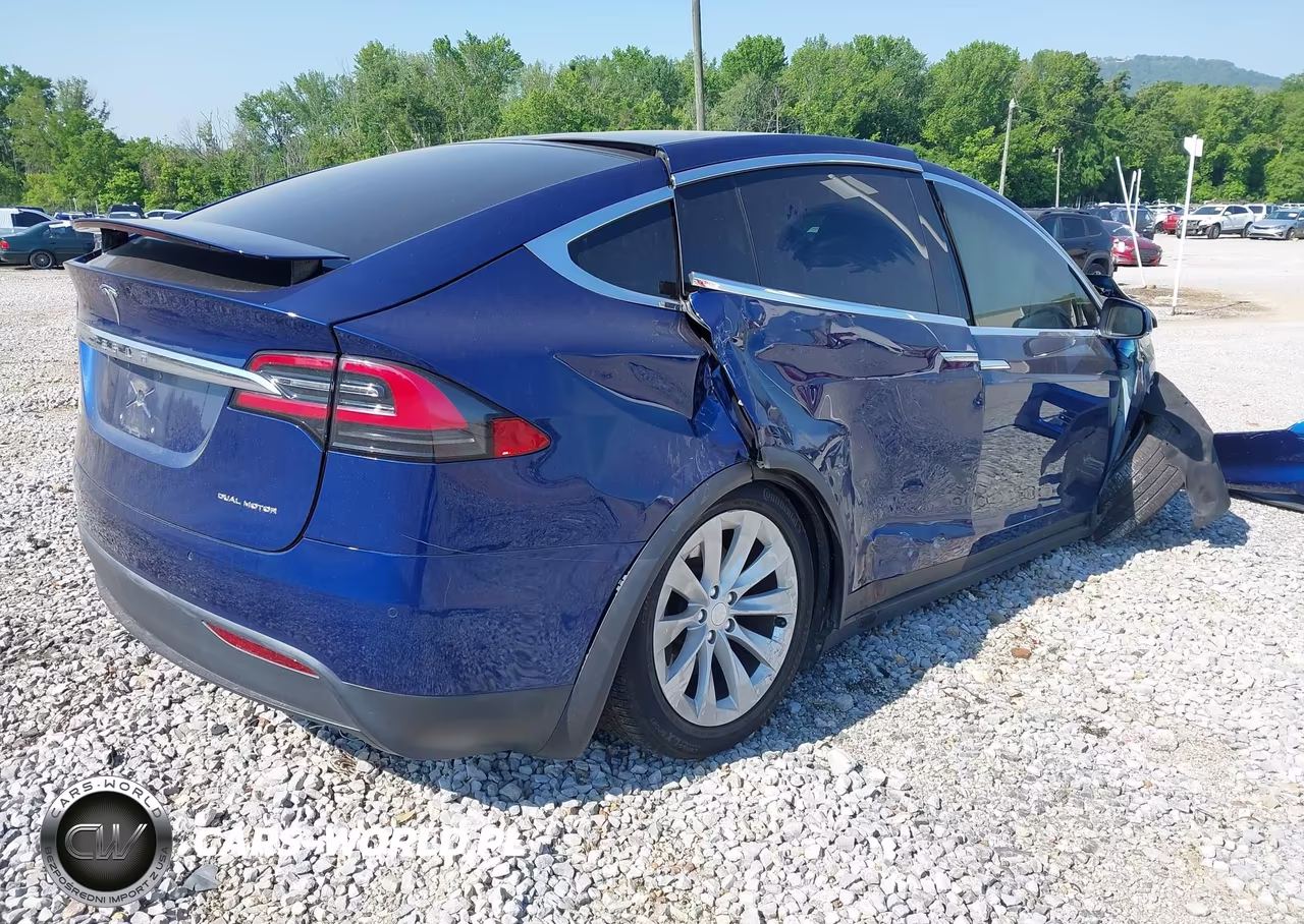 2020 Tesla Model X Long Range Dual Motor All-Wheel Drive-Long Range Plus Dual Motor All-Wheel Drive VIN:5YJXCDE23LF269185 - 4