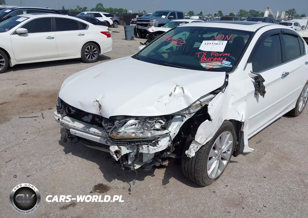 2015 Honda Accord Touring VIN:1HGCR3F95FA021456 - 6