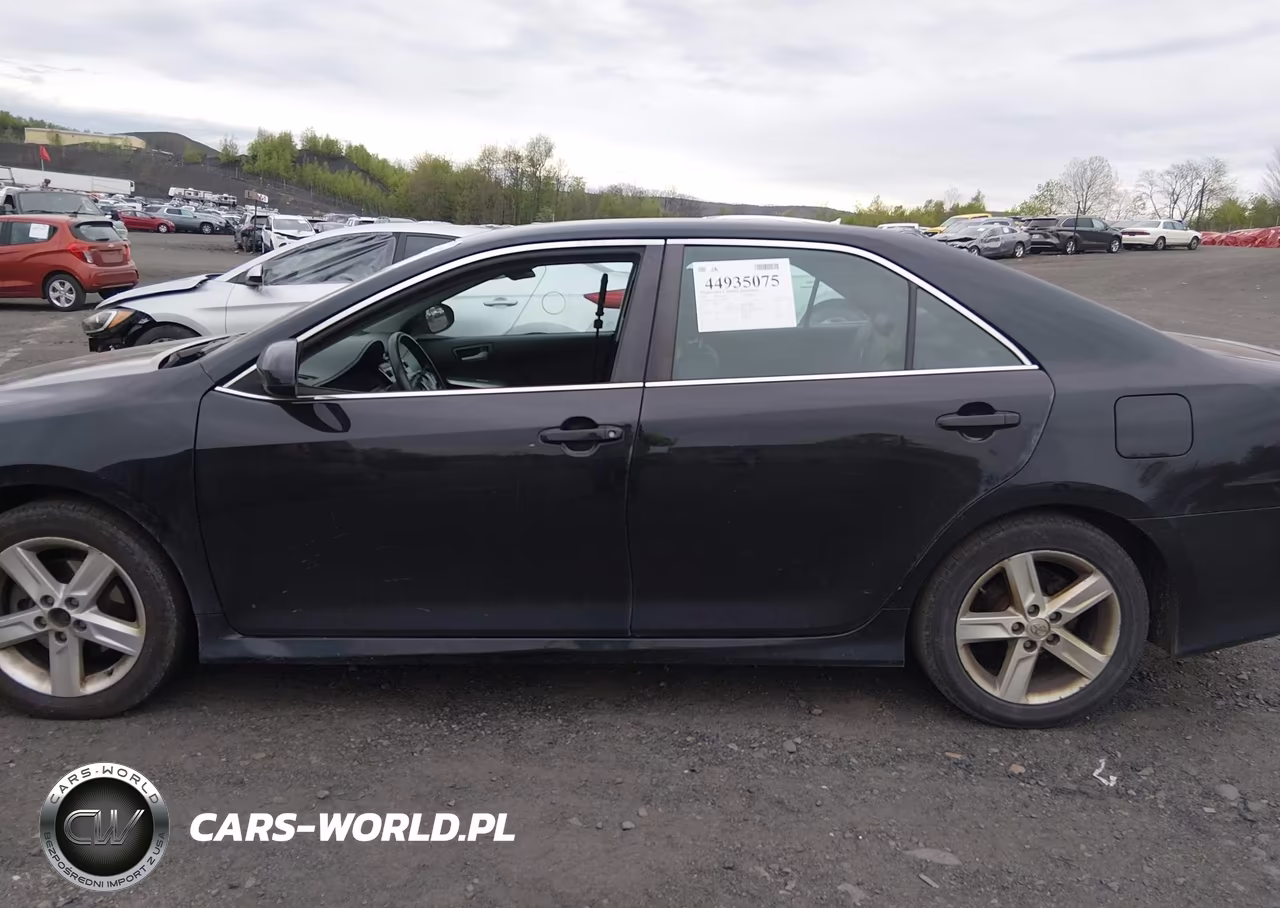 2014 Toyota Camry Se VIN:4T1BF1FK1EU447485 - 14