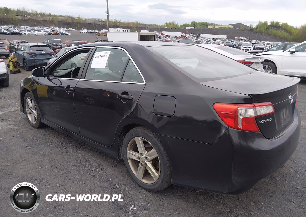 2014 Toyota Camry Se VIN:4T1BF1FK1EU447485 - 3