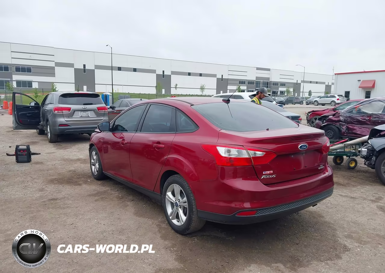 2013 Ford Focus Se VIN:1FADP3F28DL359873 - 3