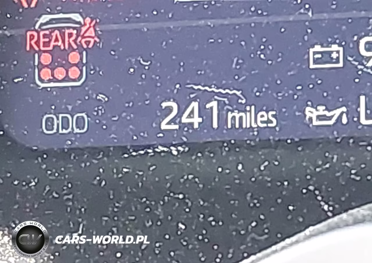 2026 Toyota Sequoia Platinum VIN:7SVAAABA1TX090774 - 16