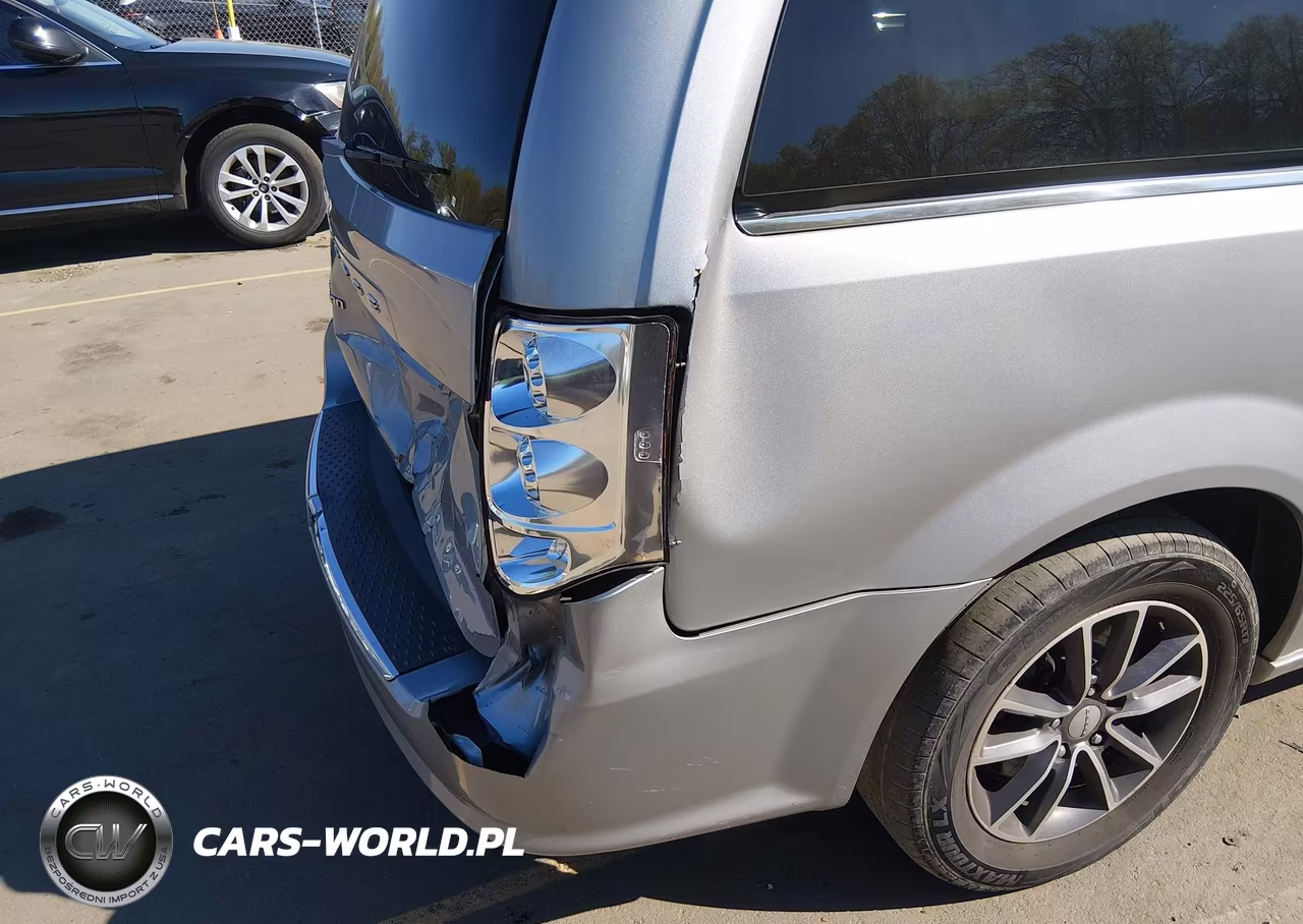 2017 Dodge Grand Caravan Sxt VIN:2C4RDGCG4HR673906 - 17