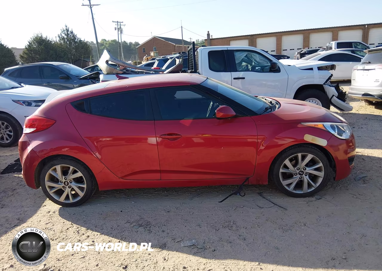2016 Hyundai Veloster VIN:KMHTC6AD2GU266952 - 13