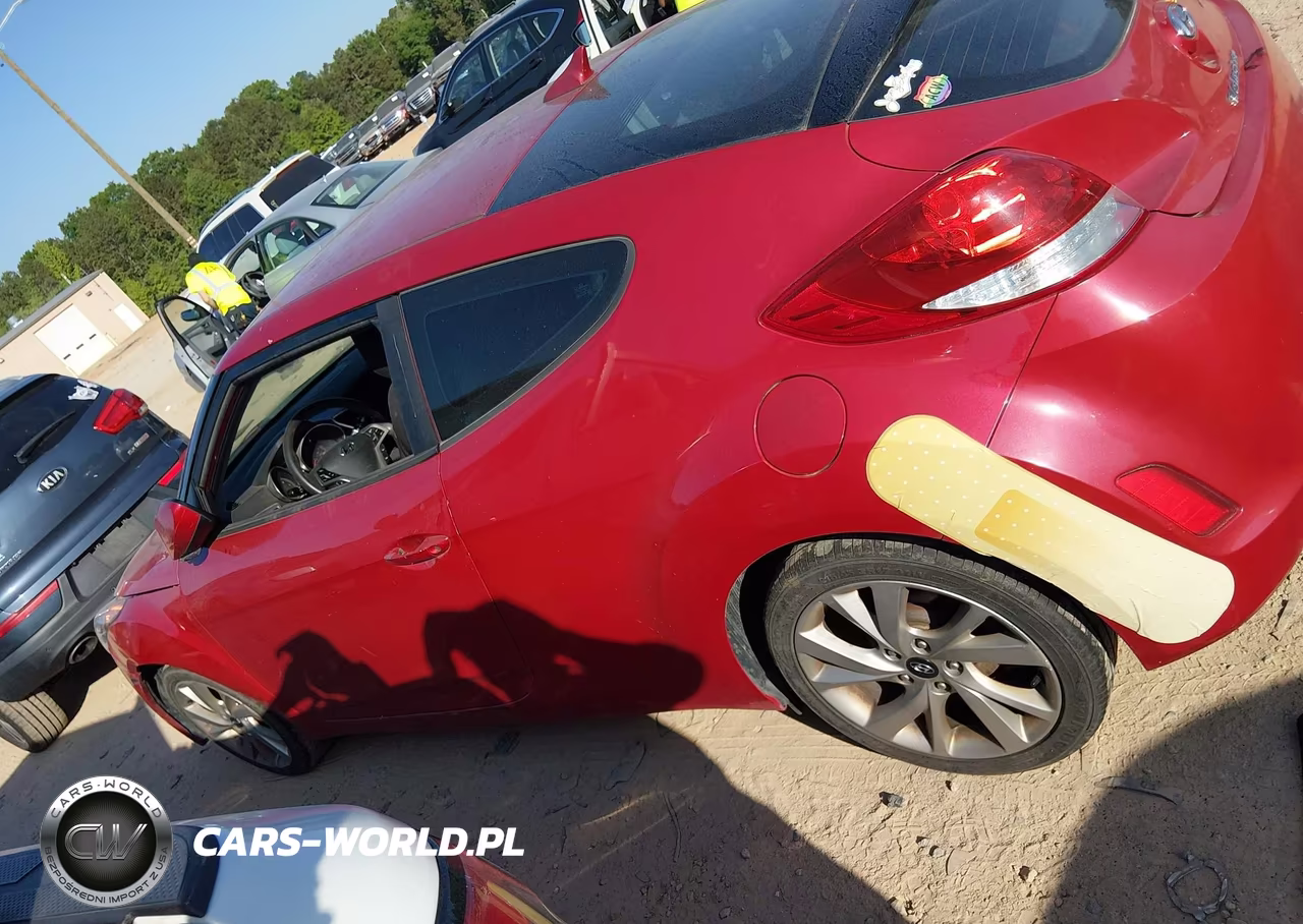 2016 Hyundai Veloster VIN:KMHTC6AD2GU266952 - 14